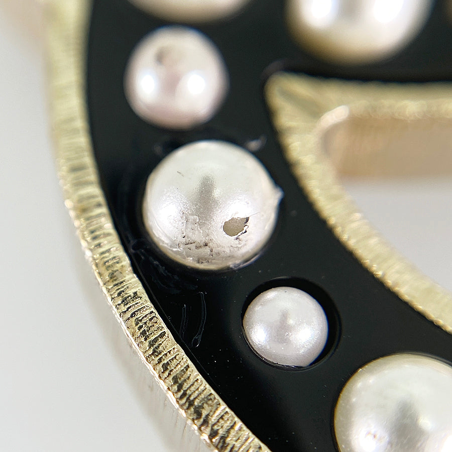 CHANEL Brooch