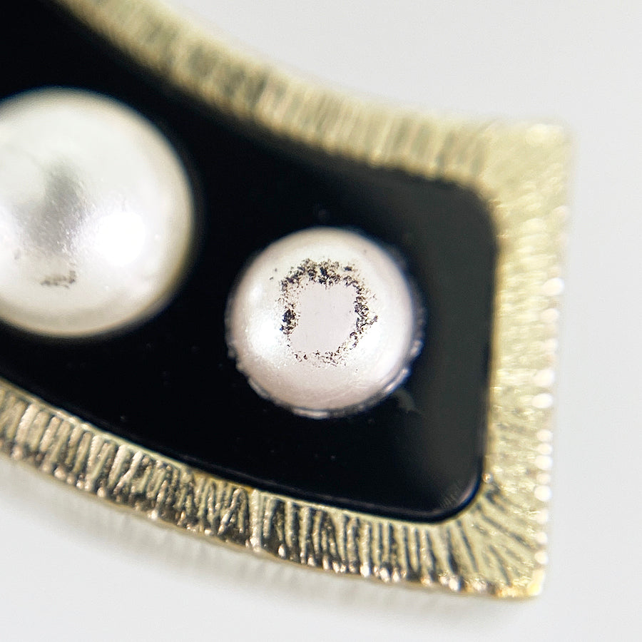 CHANEL Brooch
