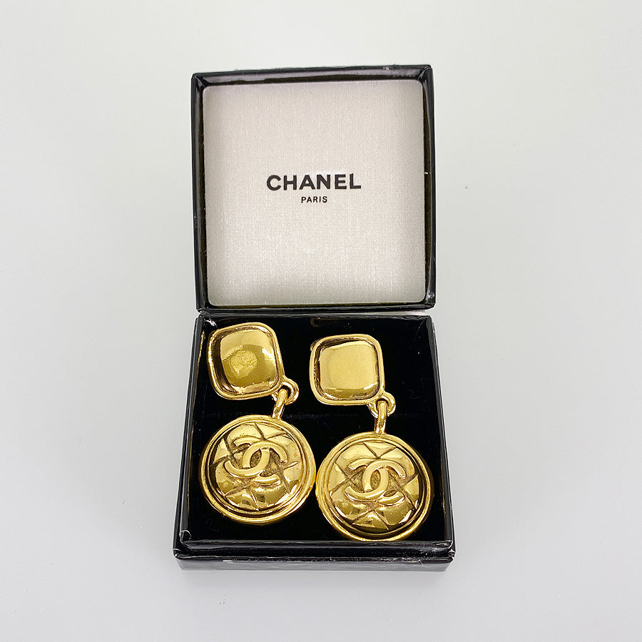 CHANEL Earring