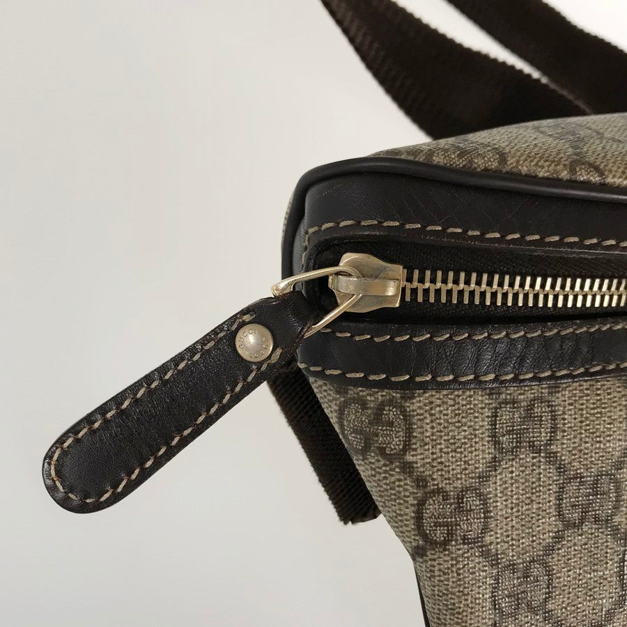 GUCCI GG Supreme 233269 Sling bag