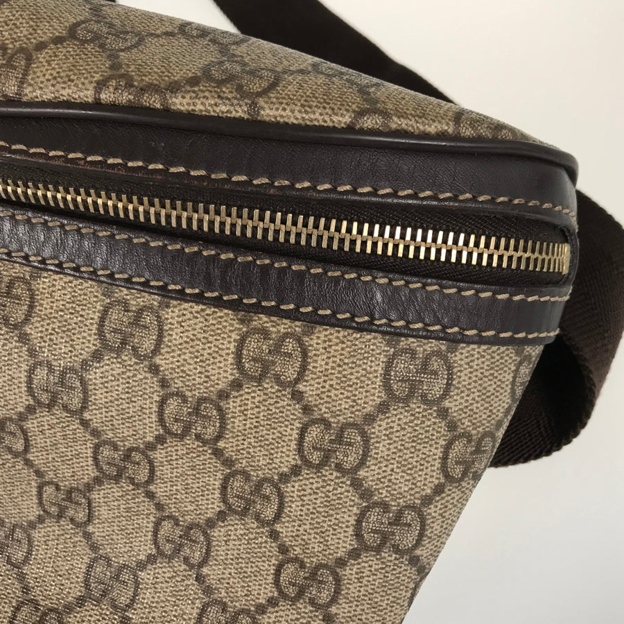 GUCCI GG Supreme 233269 Sling bag