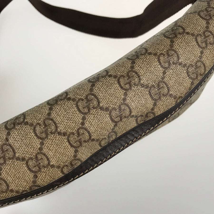 GUCCI GG Supreme 233269 Sling bag