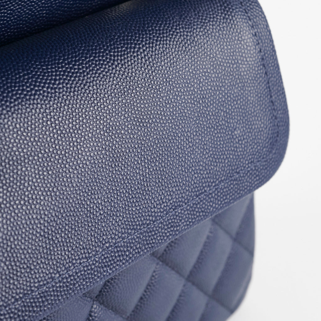 Chanel Caviar M/L Classic Flap Navy