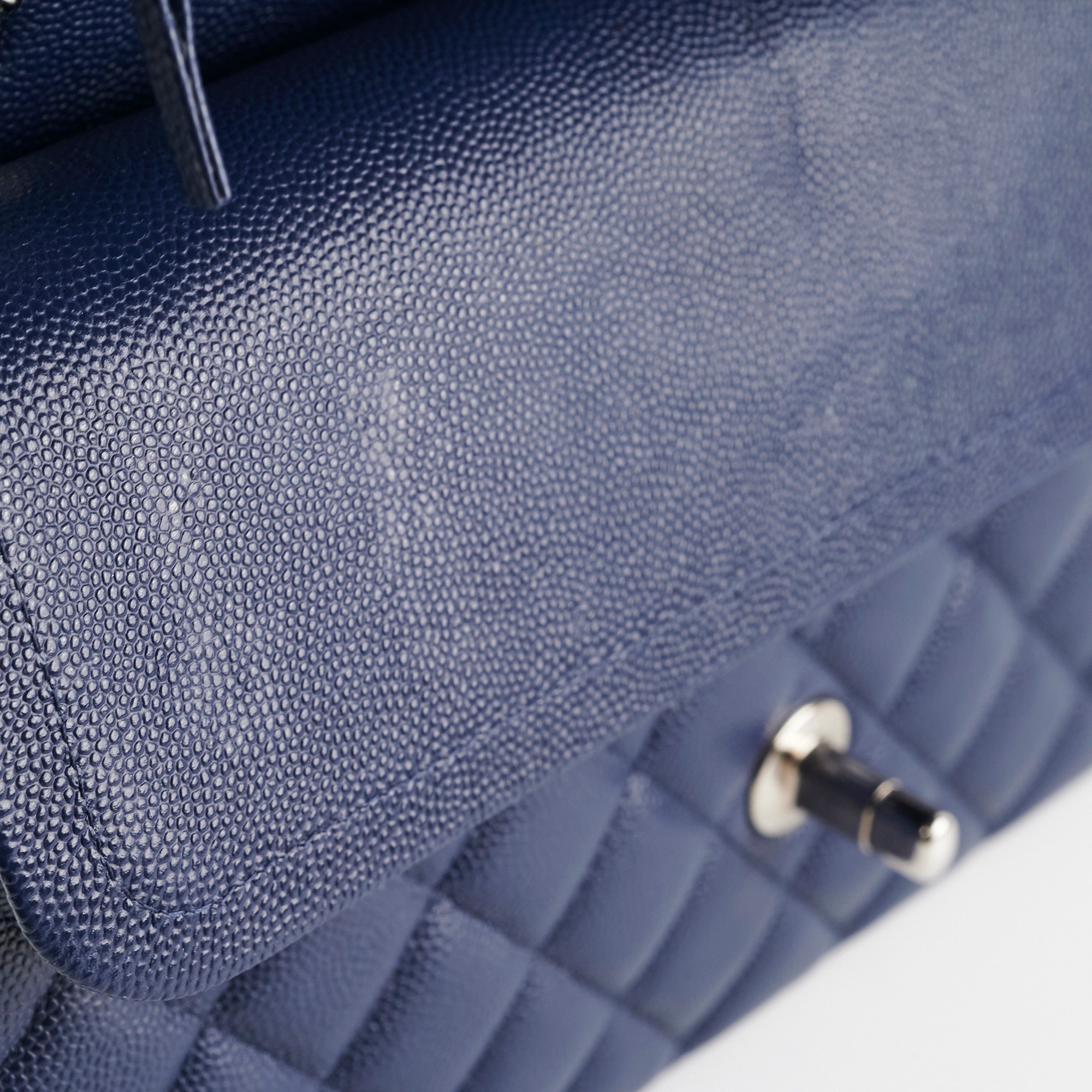 Chanel Caviar M/L Classic Flap Navy