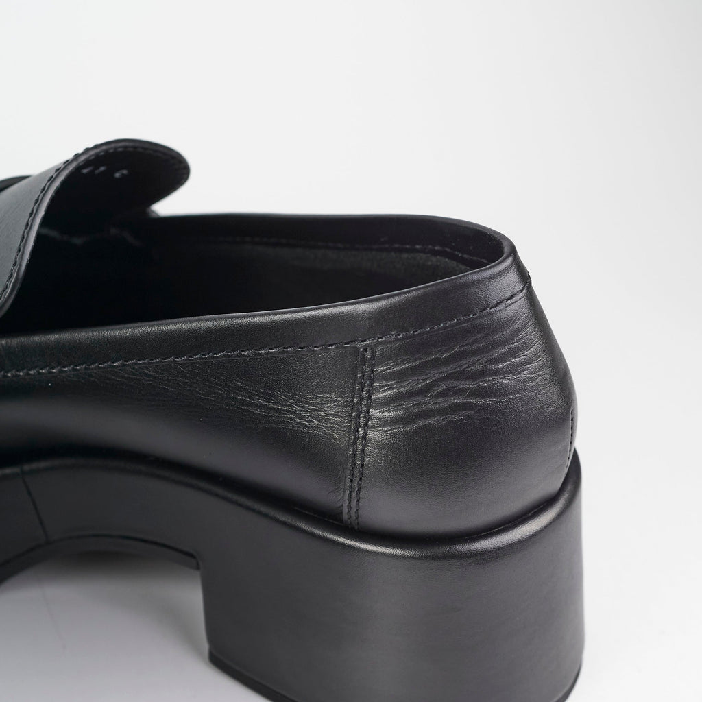 Chanel Interlocking Loafer Shoes Size 41