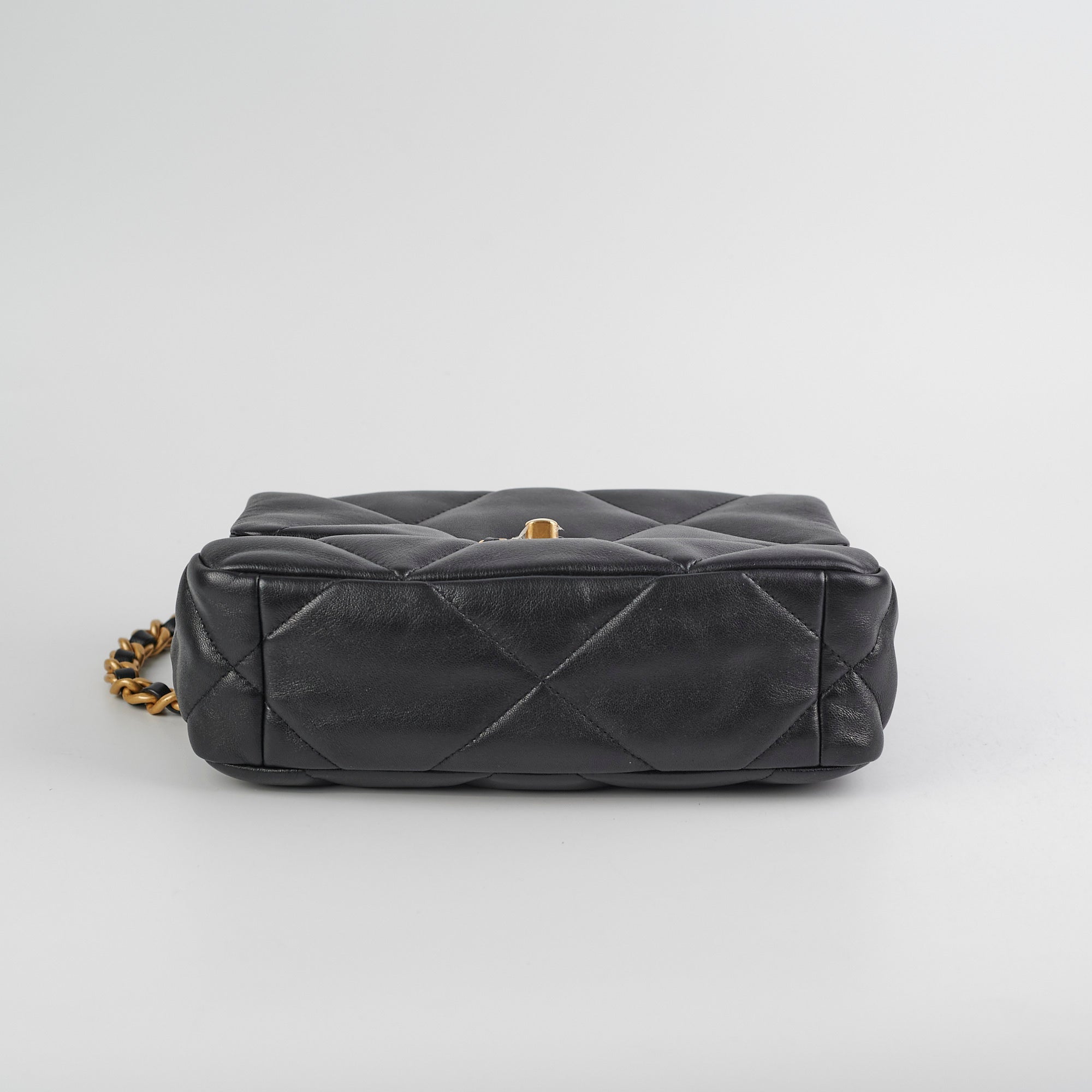 Chanel Small 19 Black (microchip)
