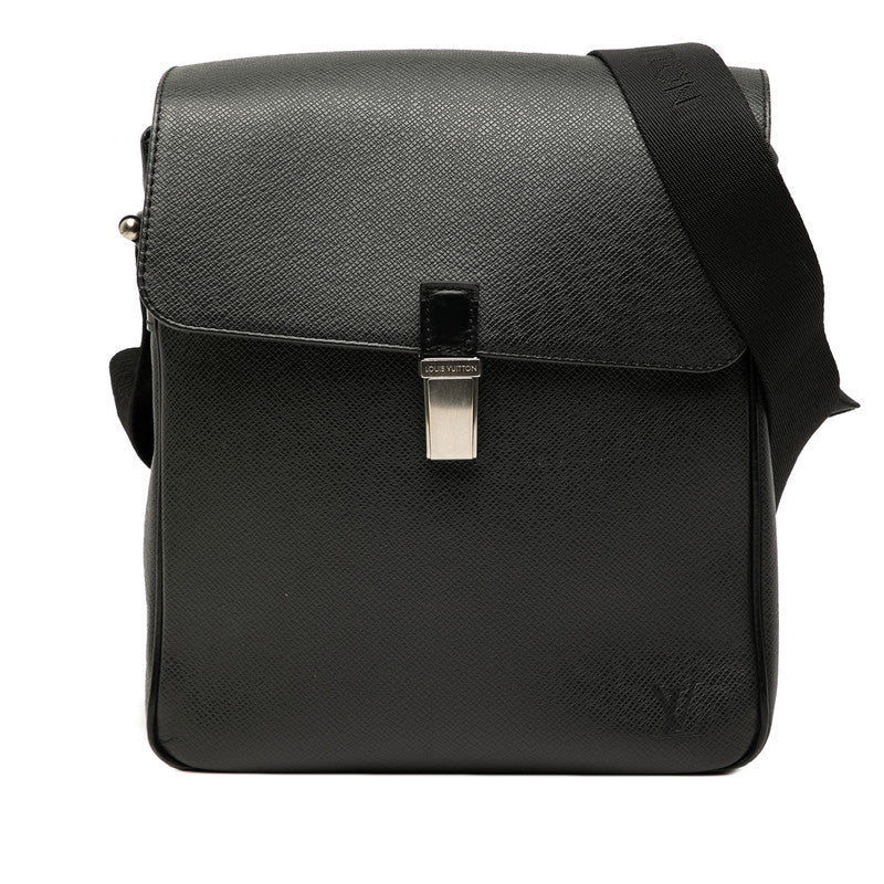 Louis Vuitton YARANGA Taiga Shoulder Bag
